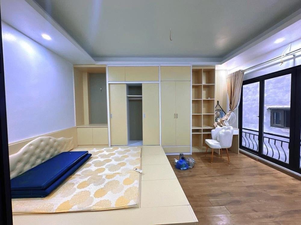 🏡 Bán nhà Lạc Long Quân 30m² 6 Tầng, Mặt Tiền 5m, Giá 7.5 Tỷ - Tây Hồ