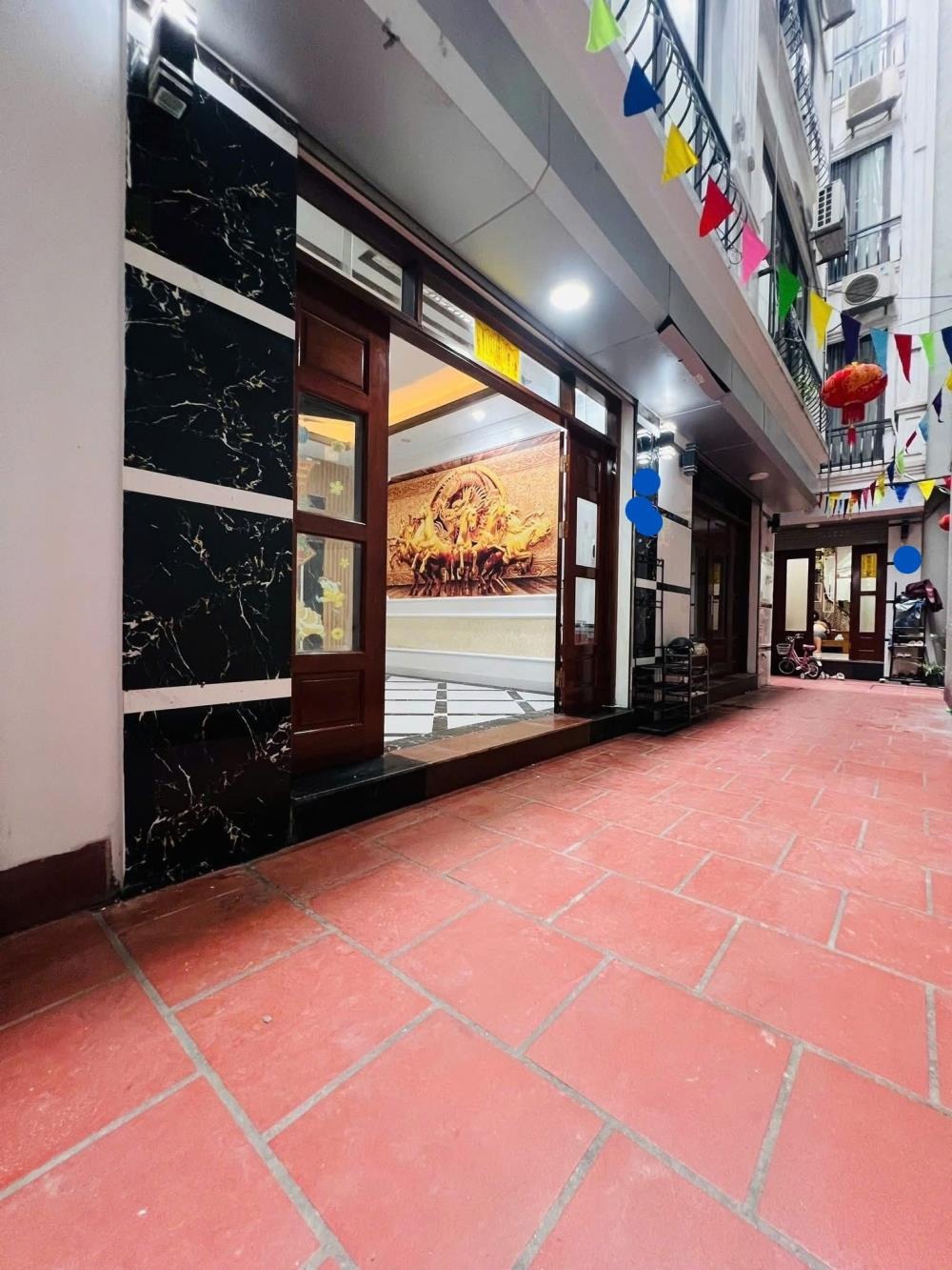 🏡 Bán nhà Lạc Long Quân 30m² 6 Tầng, Mặt Tiền 5m, Giá 7.5 Tỷ - Tây Hồ