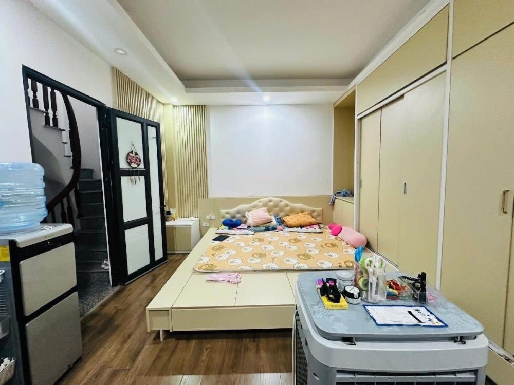 🏡 Bán nhà Lạc Long Quân 30m² 6 Tầng, Mặt Tiền 5m, Giá 7.5 Tỷ - Tây Hồ
