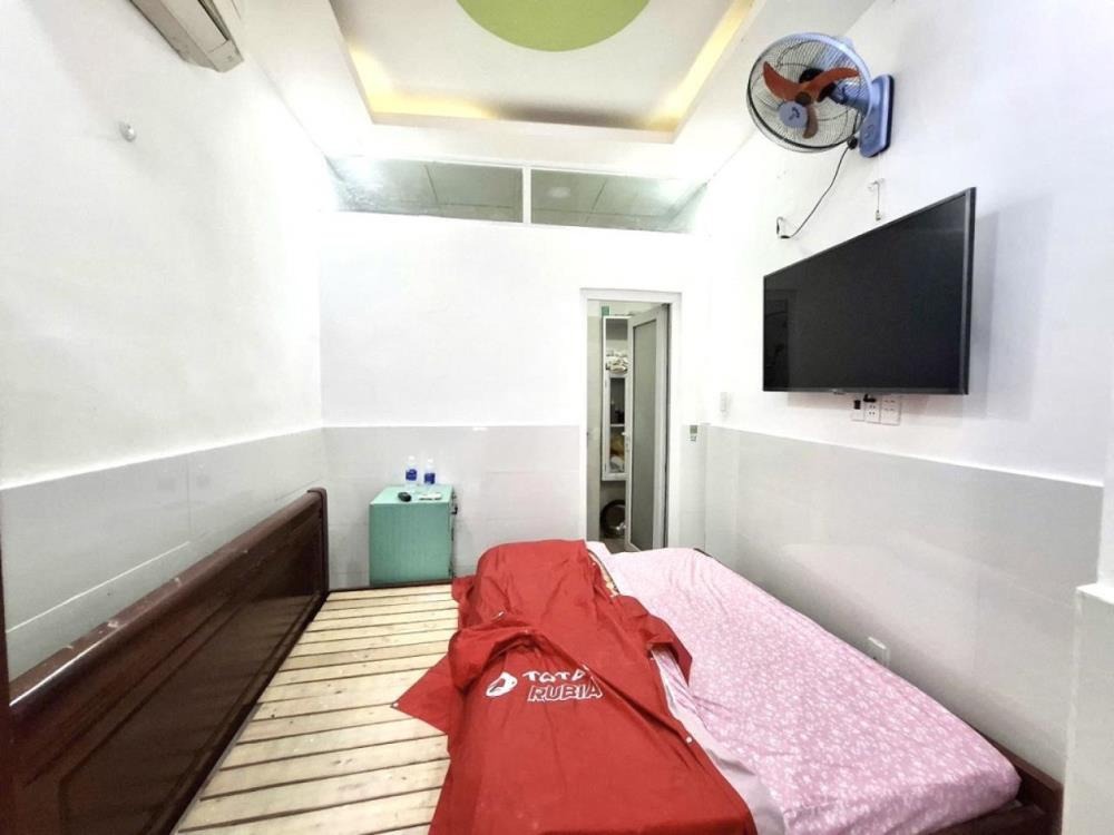 Nhà Nở Hậu 2 Tầng Quang Trung GV, 81m2, Giá 5.x Tỷ - Vị Trí Đắc Địa