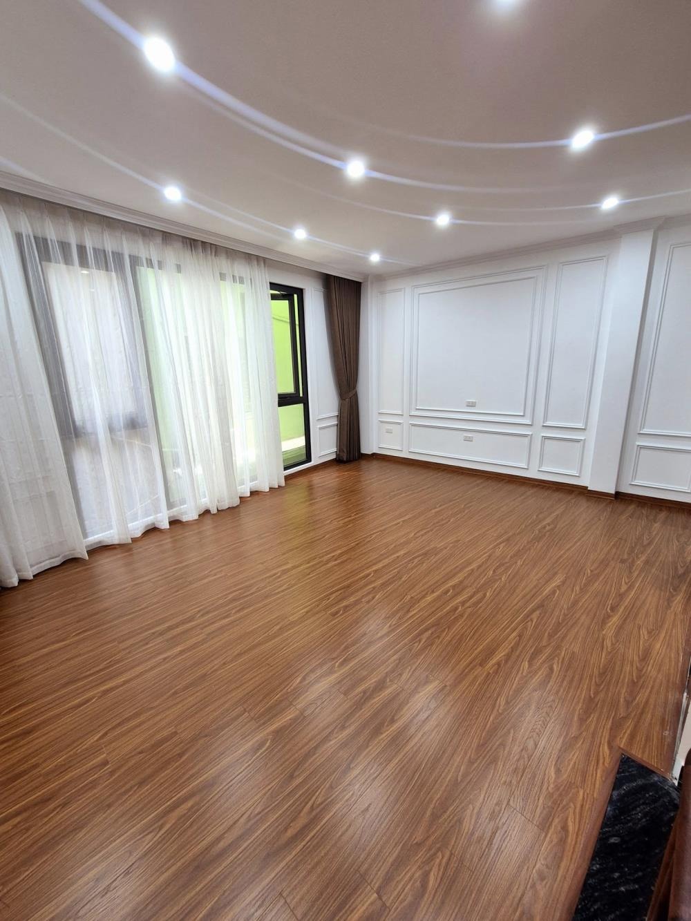 🏠 Bán nhà 6 tầng thang máy, vị trí đẹp - Đồng Cổ, Tây Hồ, giá 11.5 tỷ