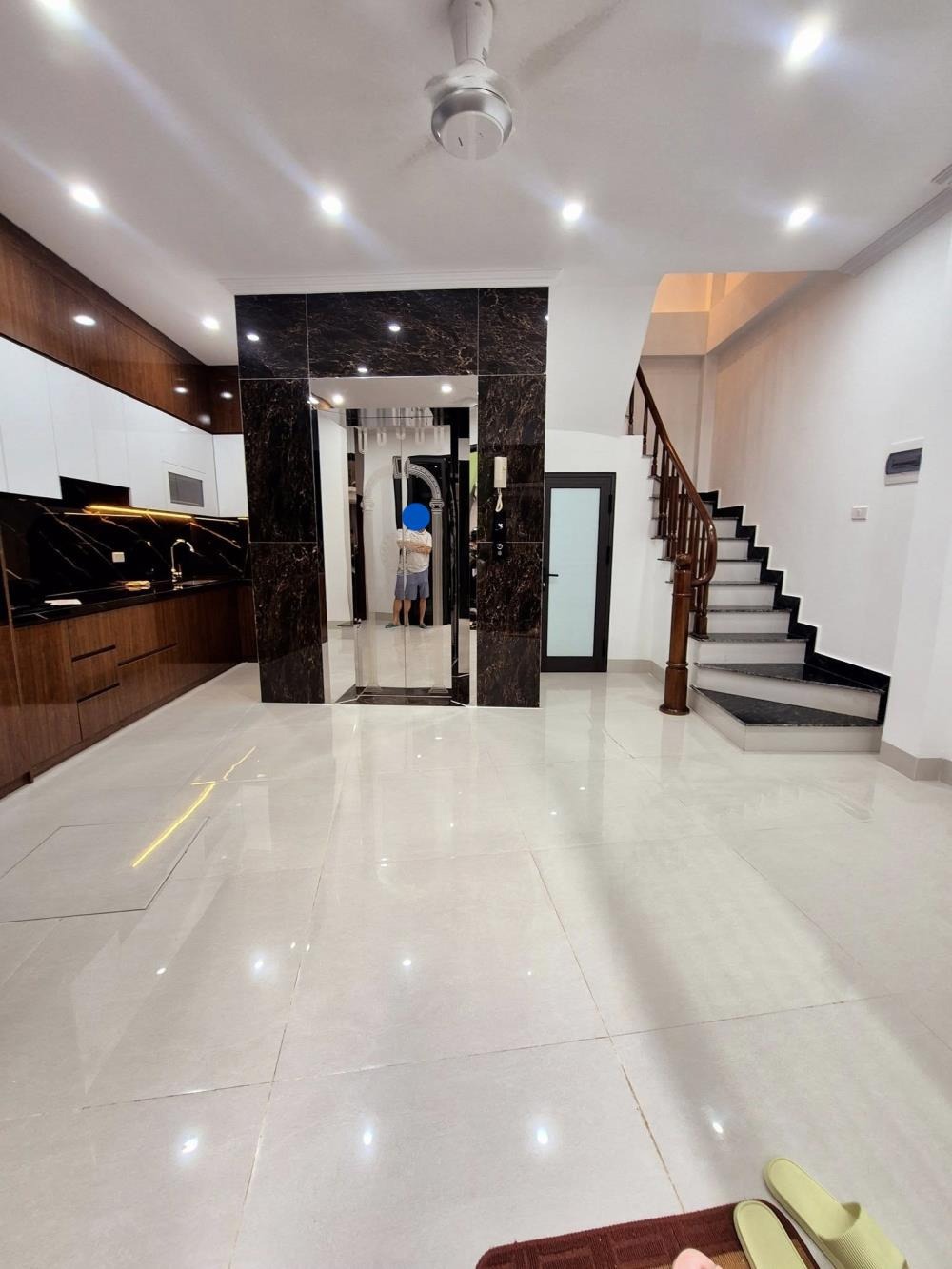 🏠 Bán nhà 6 tầng thang máy, vị trí đẹp - Đồng Cổ, Tây Hồ, giá 11.5 tỷ
