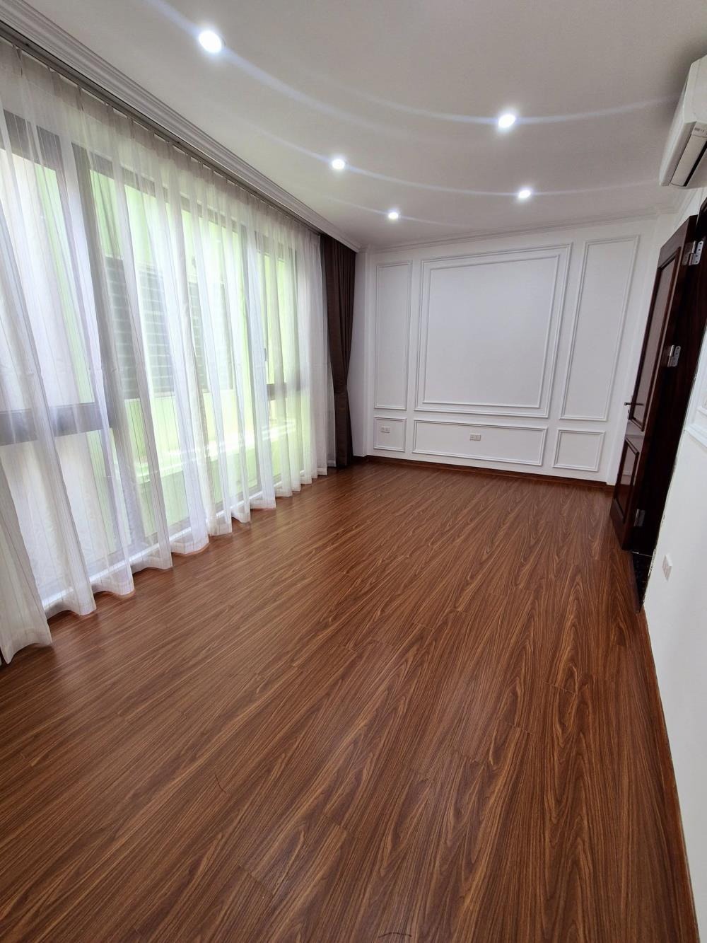 🏠 Bán nhà 6 tầng thang máy, vị trí đẹp - Đồng Cổ, Tây Hồ, giá 11.5 tỷ