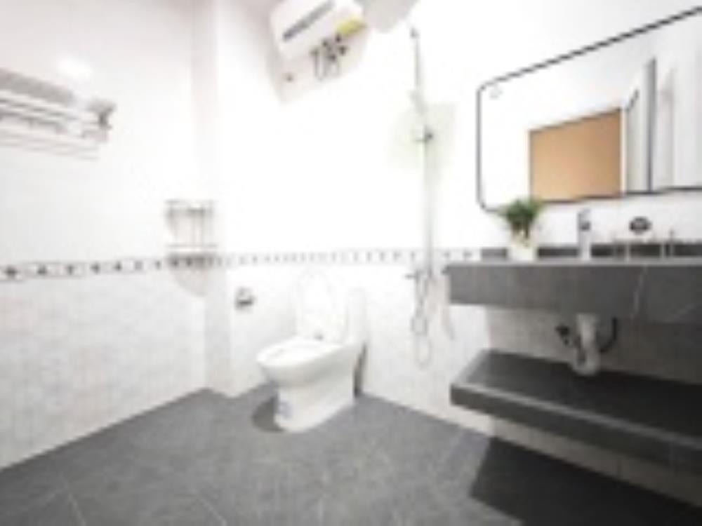 Bán nhà Mỹ Đình 5 tầng, Full Nội Thất, Vị Trí Đắc Địa - Giá 7 Tỷ