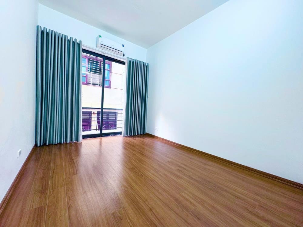 🏡 Bán Nhà Phân Lô VIP Xuân La - Gara Ô Tô, 5 Tầng, Giá 12.2 tỷ