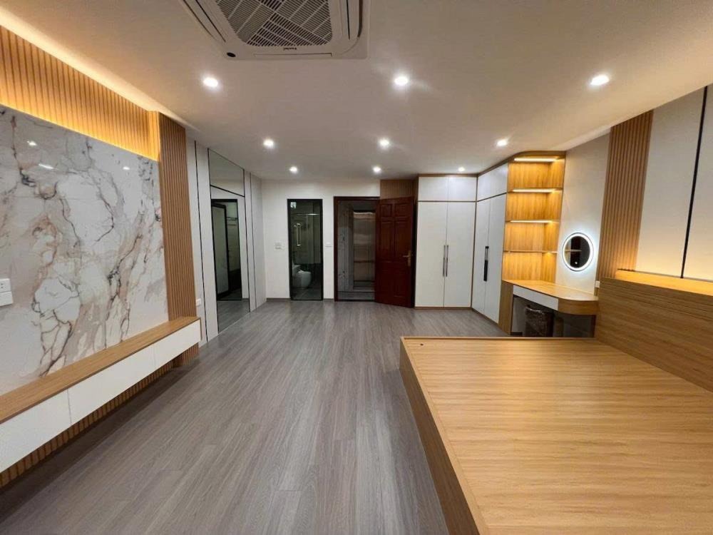 Mặt Phố Phan Chu Trinh Hà Đông: 7 Tầng, Thang Máy, Giá Chỉ 13.4 Tỷ