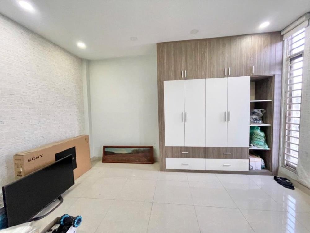 Nhà 5 Tầng Sát Vạn Phúc City - 8.6 Tỷ - 57m2, 4PN, SHR
