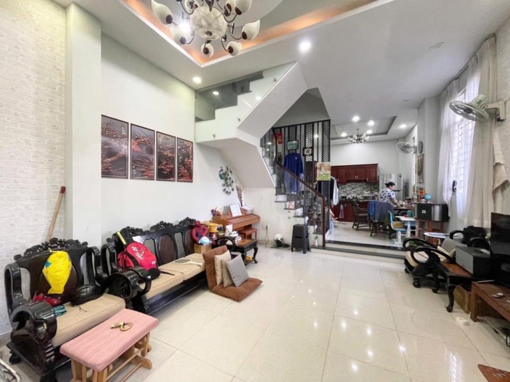 Nhà 5 Tầng Sát Vạn Phúc City - 8.6 Tỷ - 57m2, 4PN, SHR
