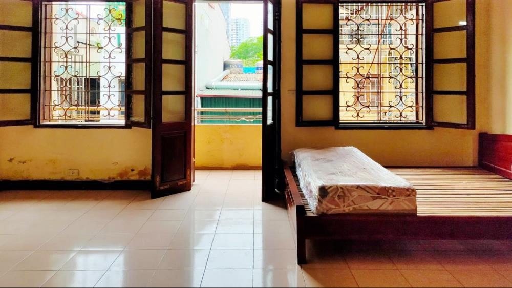 Phân Lô, Nguyên Hồng, Đống Đa: Ô Tô Tránh, 66m2 x 4 Tầng, Giá 28.5 Tỷ
