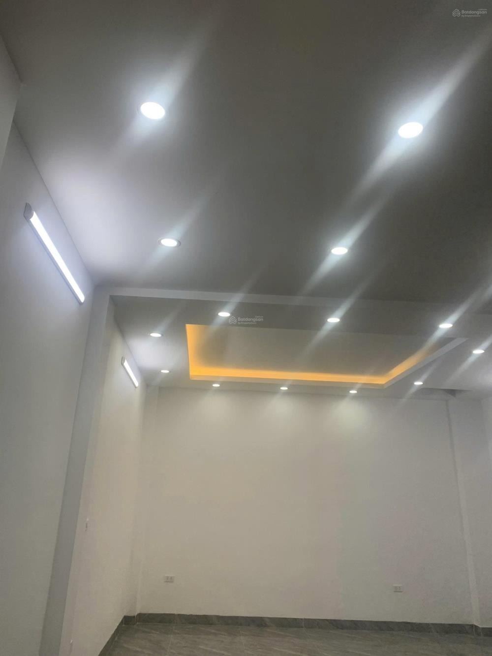 Bán nhà Đội Cấn, Ba Đình: 7PN, 5 tầng, gần Hồ Tây - Chính chủ