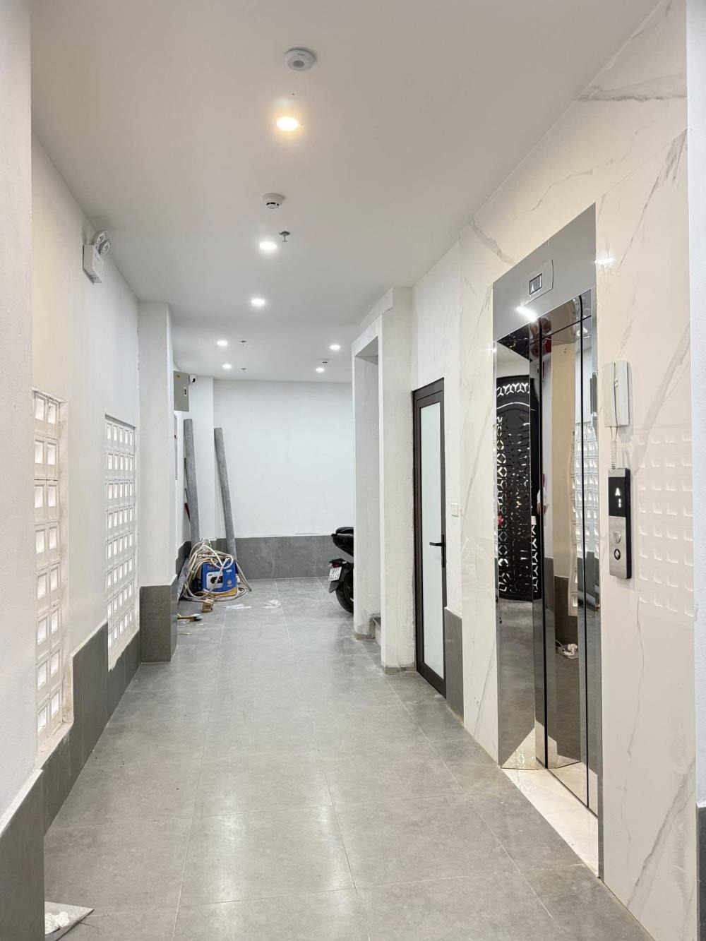 Nhà phố 7 tầng, thang máy, dòng tiền 50tr/tháng - Vị trí đắc địa Dịch Vọng, Cầu Giấy