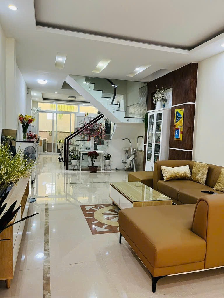 Bán nhà Nguyễn Văn Trỗi, Phú Nhuận - 7.5 tỷ - Full Nội Thất Cao Cấp