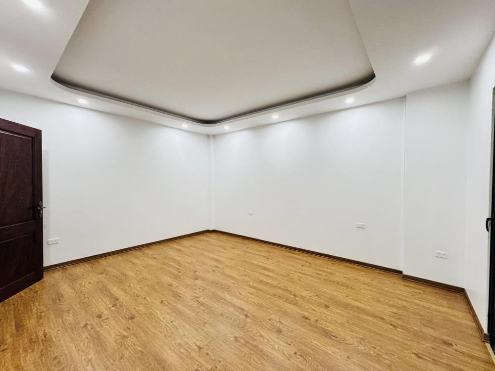 🏡 Nhà phố 5 tầng, mặt tiền 6.7m, thang máy, Cầu Giấy - 9.55 tỷ