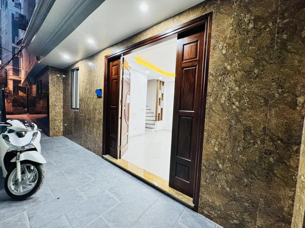 🏡 Nhà phố 5 tầng, mặt tiền 6.7m, thang máy, Cầu Giấy - 9.55 tỷ