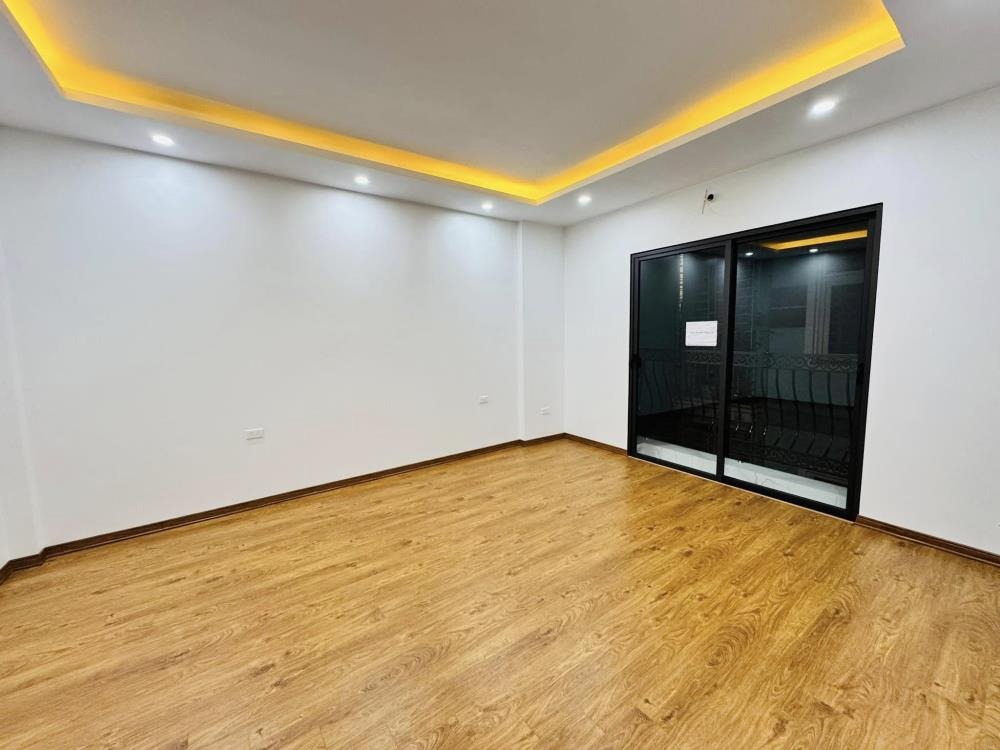 🏡 Nhà phố 5 tầng, mặt tiền 6.7m, thang máy, Cầu Giấy - 9.55 tỷ