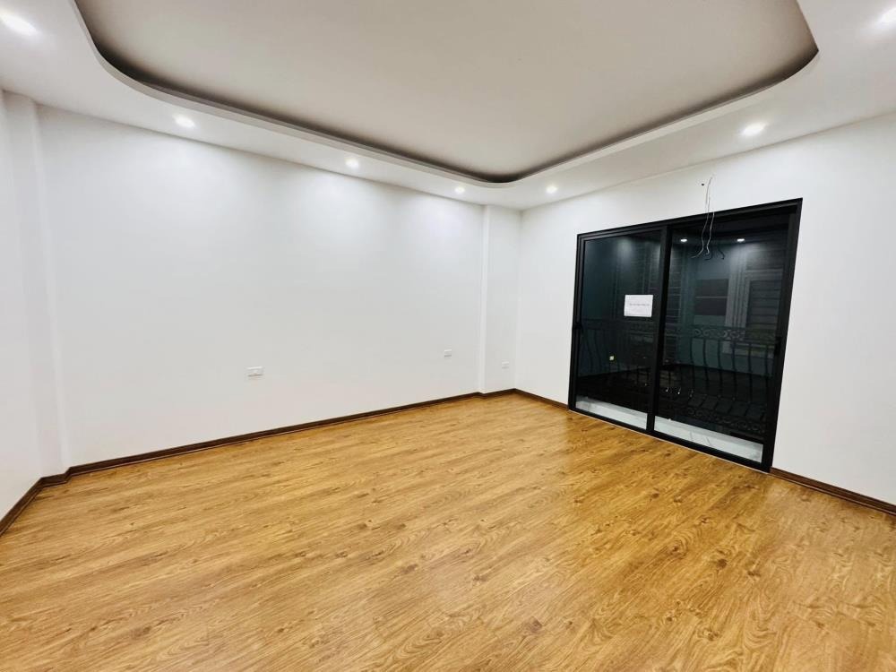 🏡 Nhà phố 5 tầng, mặt tiền 6.7m, thang máy, Cầu Giấy - 9.55 tỷ