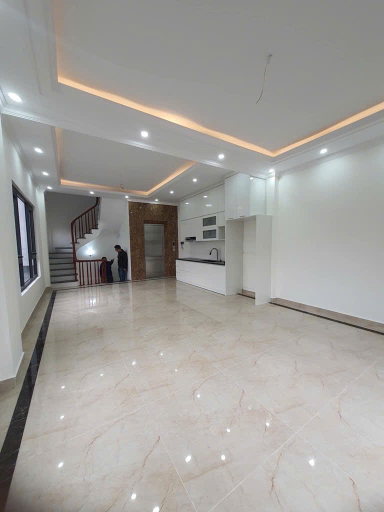 Bán Gấp Nhà Lô Góc Hà Đông: 5 Tầng, Thang Máy, Full Đồ Xịn, Giá 13.8 Tỷ