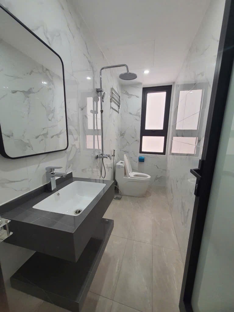 Bán Gấp Nhà Lô Góc Hà Đông: 5 Tầng, Thang Máy, Full Đồ Xịn, Giá 13.8 Tỷ