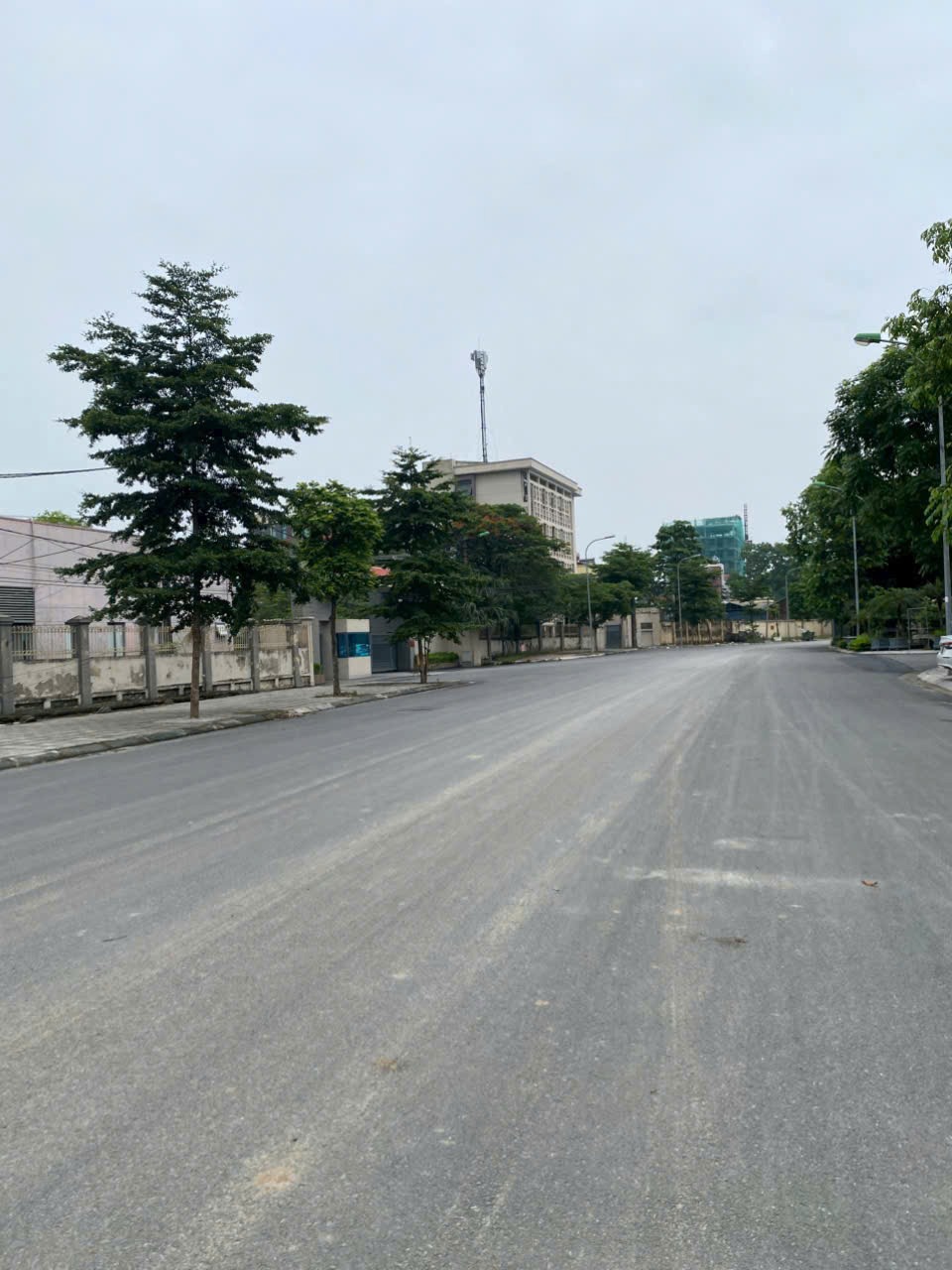 Bán Đất Lai Xá - Đại Học Công Nghiệp: Phân Lô, Ô Tô Tránh, 73m², Giá 8.5 Tỷ