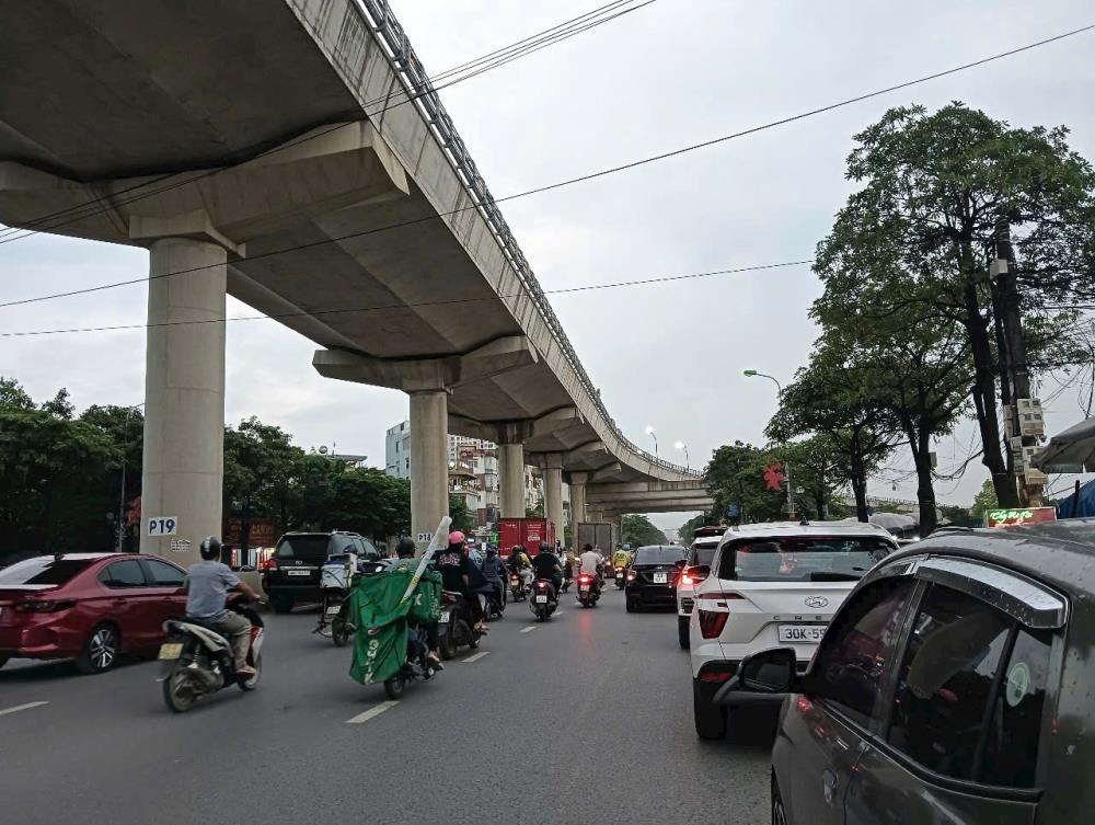 Bán Đất Lai Xá - Đại Học Công Nghiệp: Phân Lô, Ô Tô Tránh, 73m², Giá 8.5 Tỷ