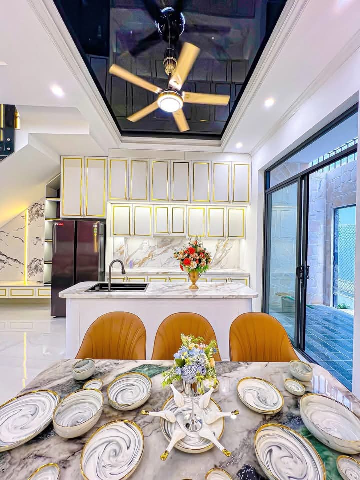 🏡 Sở Hữu Ngay Nhà Nguyễn Đình Hoàn, Nghĩa Đô, Cầu Giấy - Giá 23 Tỷ | Vị Trí Đắc Địa