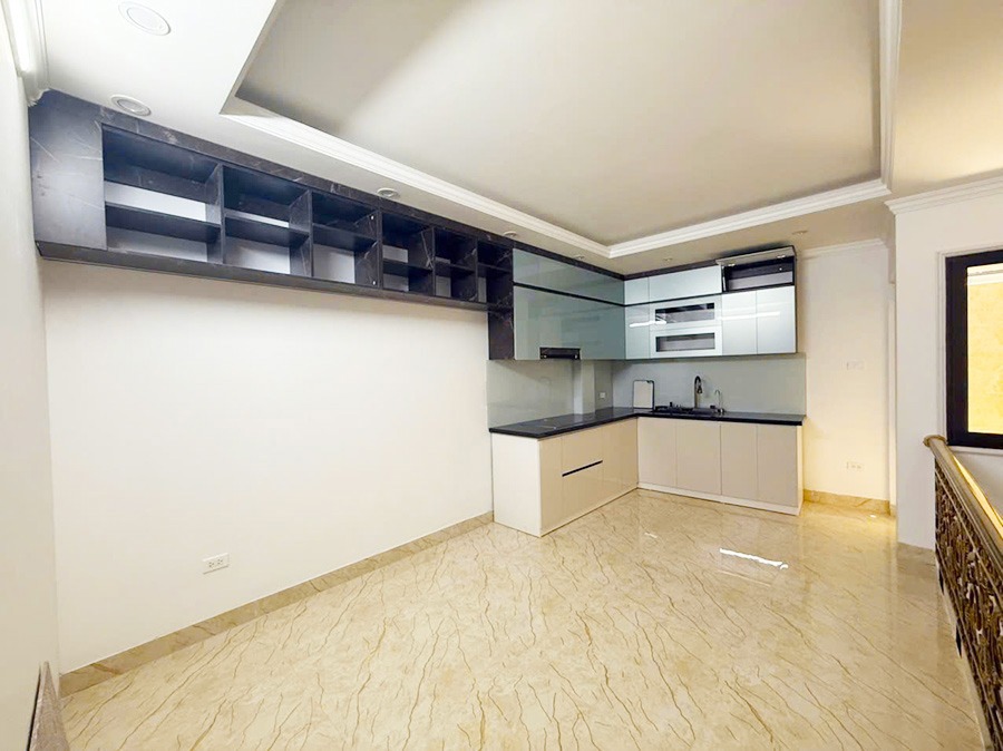 Siêu phẩm mặt phố Long Biên: Ô tô tránh, 6 tầng thang máy, View Hồ - Đầu tư/KD