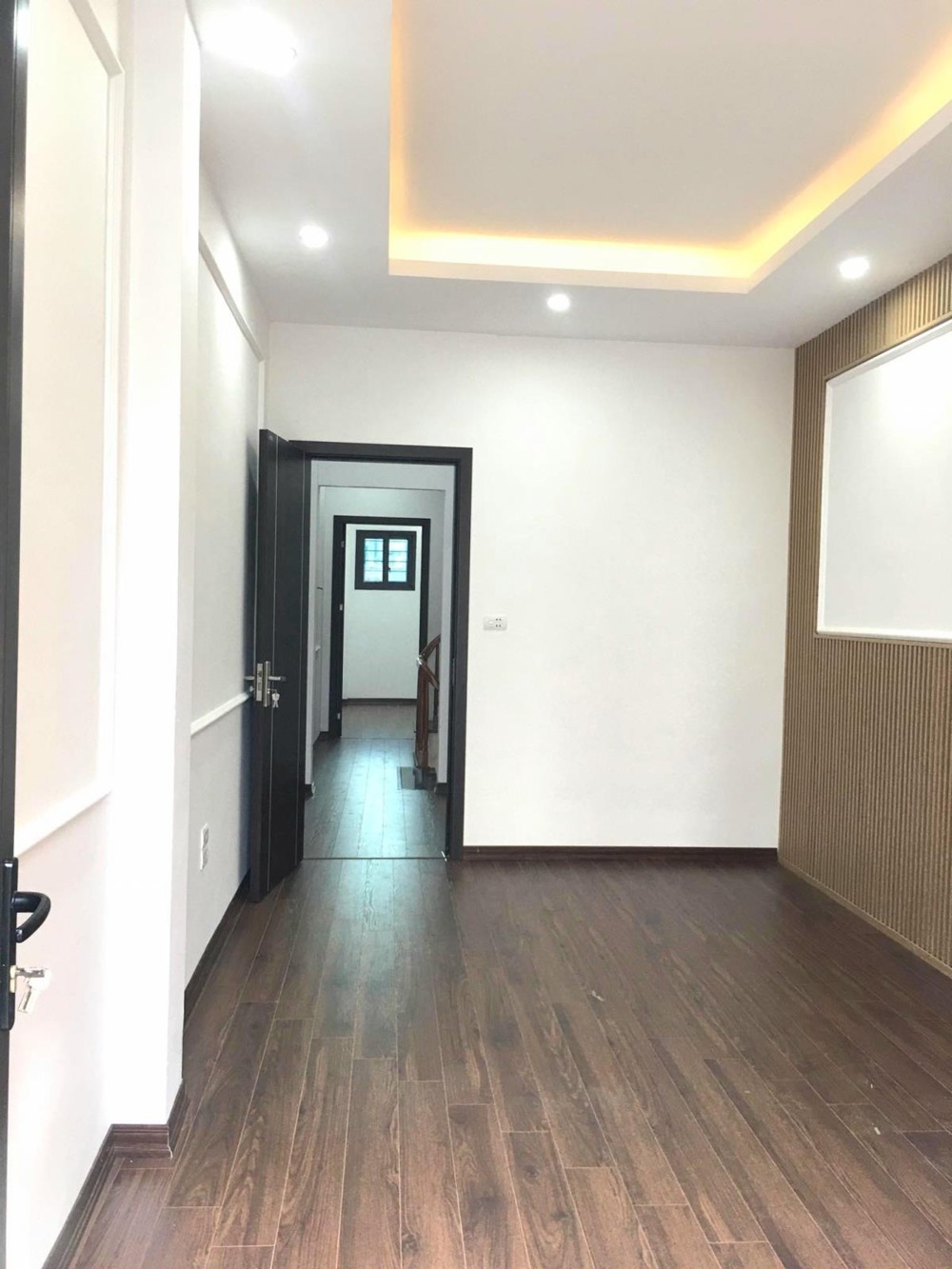 Nhà 4 Tầng Tây Mỗ Từ Liêm - 45m2 - Giá 4 Tỷ - Vị Trí Đắc Địa