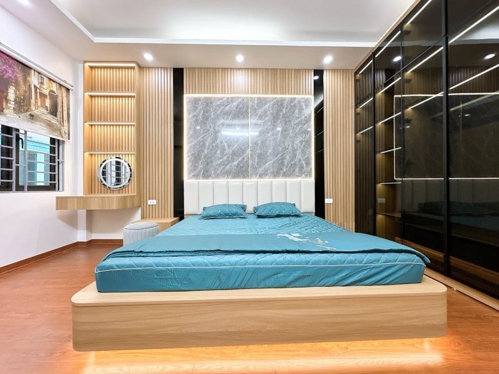 Nhà Mới 5 Tầng Hà Đông - Giá 4 Tỷ - Ngõ Ô Tô Đỗ Cận Kề