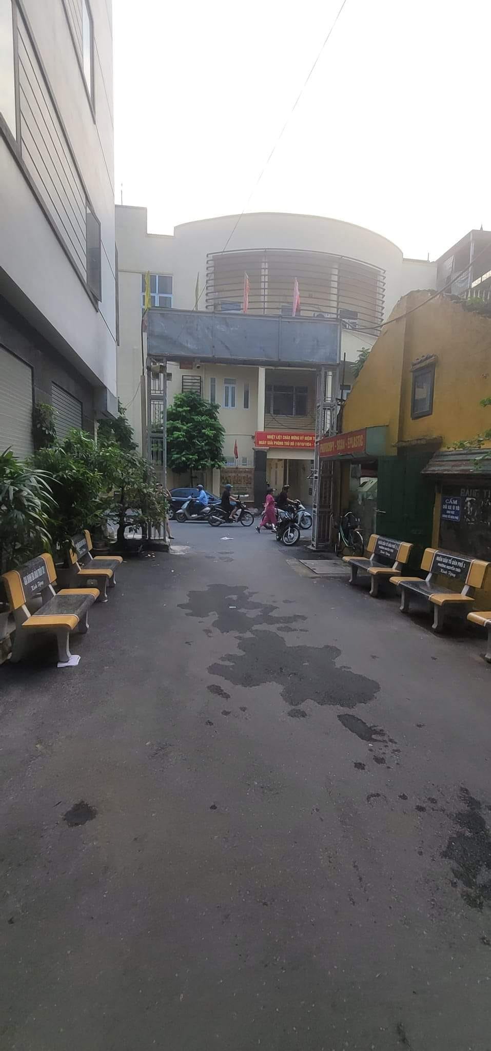 Nhà phố Nguyễn Trãi, Hà Đông - 4 Tầng, 3 Oto Tránh Đỗ - Giá 8.5 tỷ
