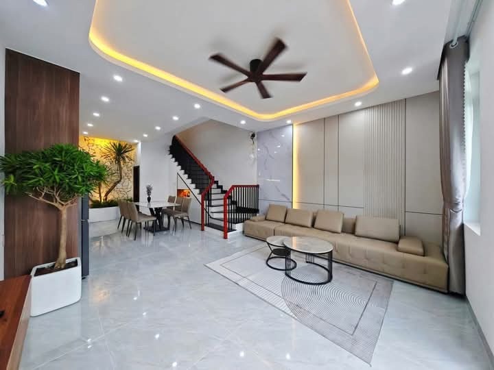 Nhà phố Kim Xuyến, Cầu Giấy - 91m² - Giá 30 tỷ - Vị trí đắc địa