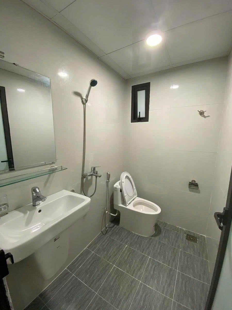 Bán nhà dòng tiền, CHDV 90m2, 7 tầng, mặt tiền 5m, Tam Khương, Đống Đa