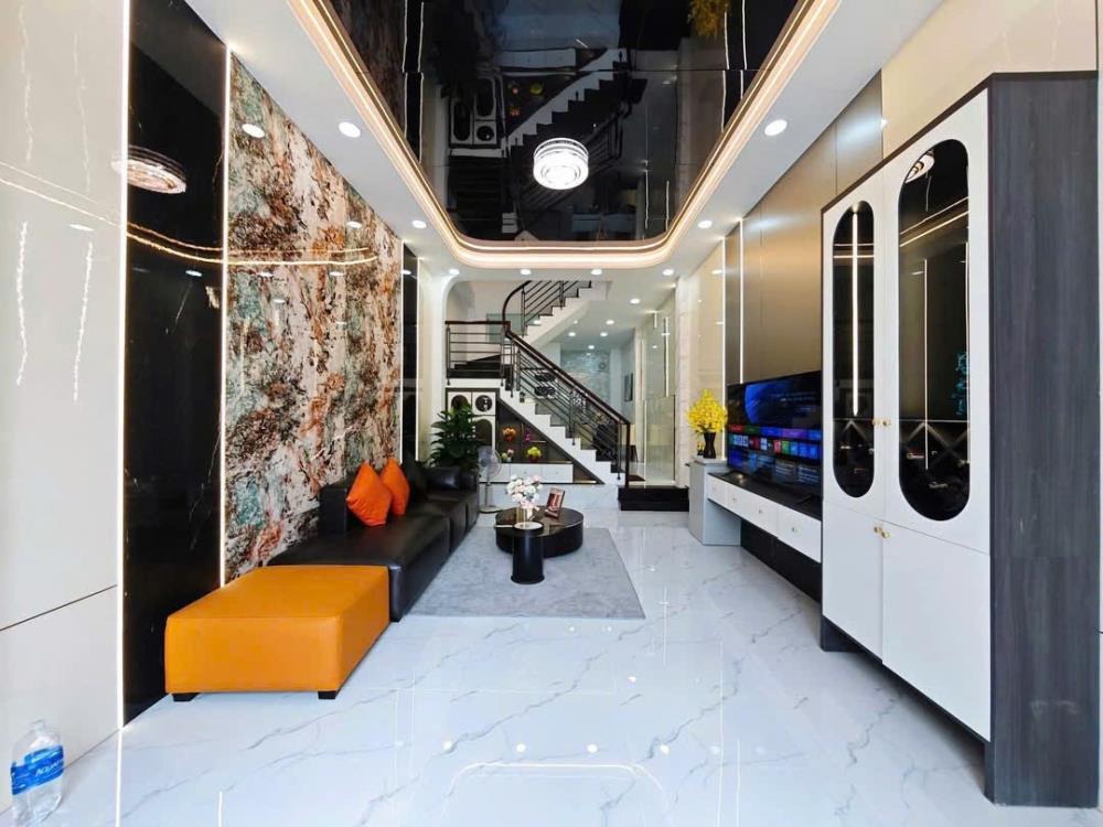 Bán nhà phố Quận 12 - 4PN, 6.25 tỷ - Vị trí đẹp, Pháp lý rõ ràng
