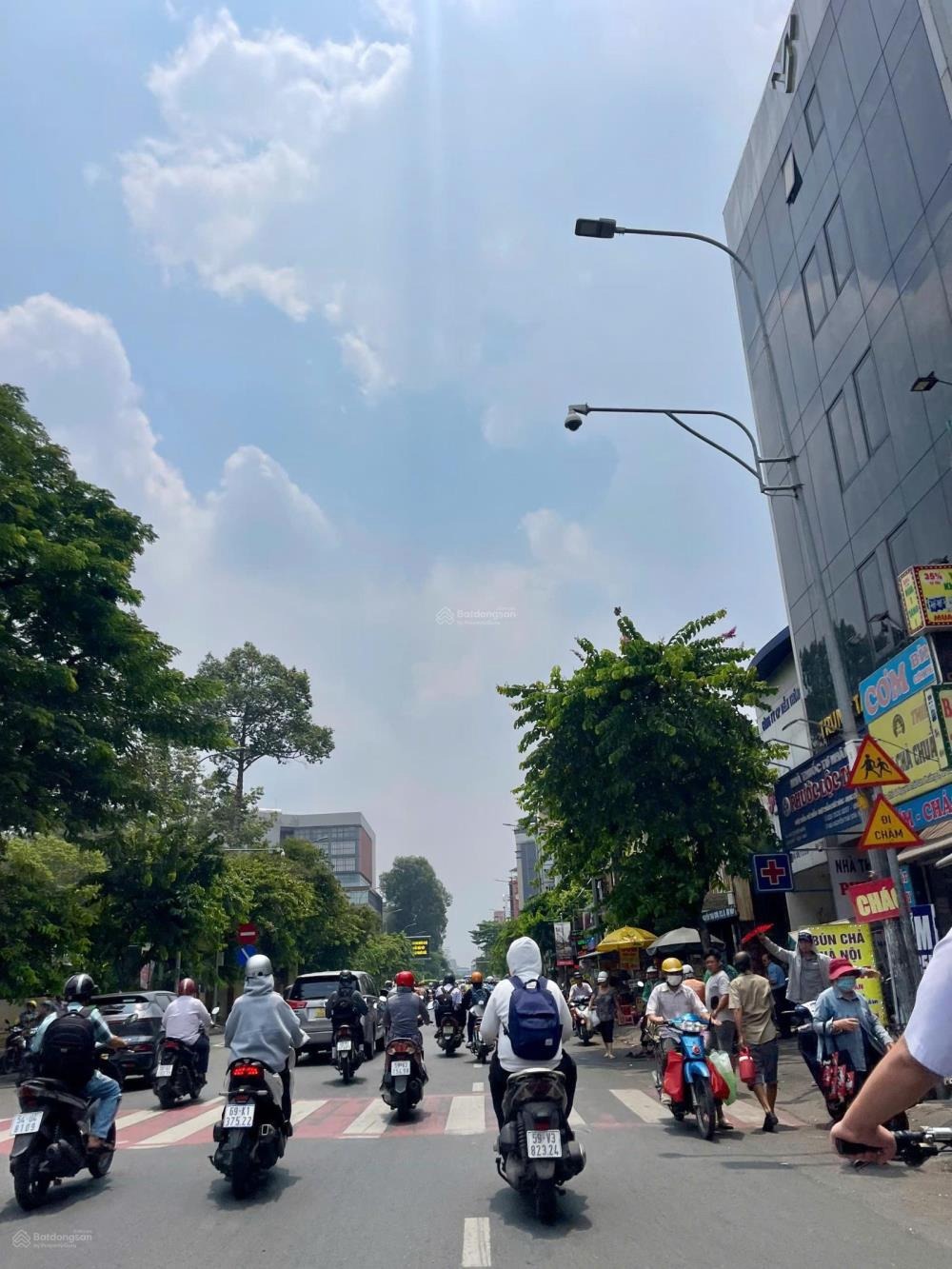 Nhà 4 Tầng, 5x16m Nguyễn Thái Sơn, Gần Sân Bay - Giá 9.95 Tỷ