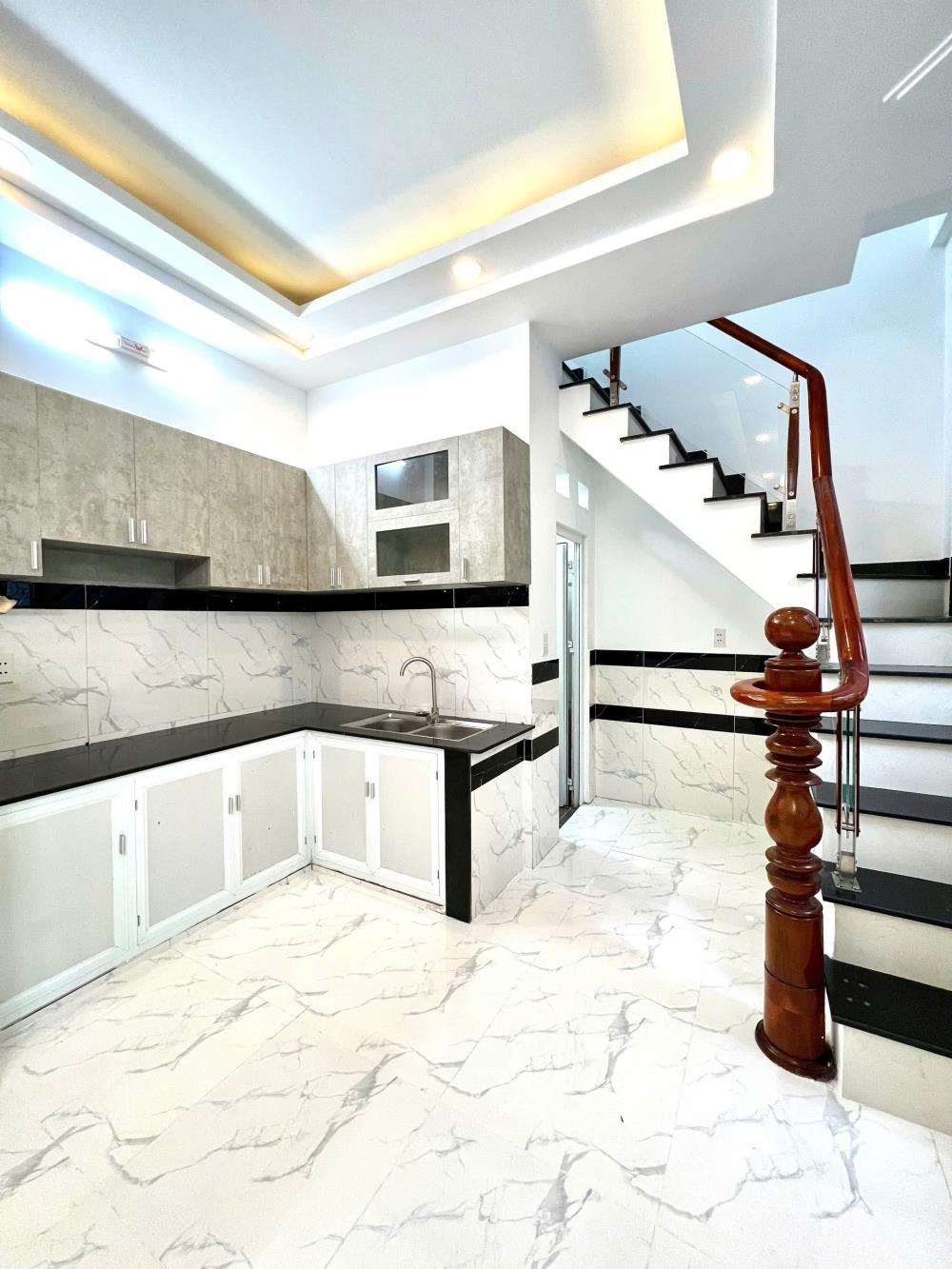 2.8 Tỷ Nhà SHR Quận 12 - 2PN, 24m2, Hẻm Ba Gác - Chính Chủ