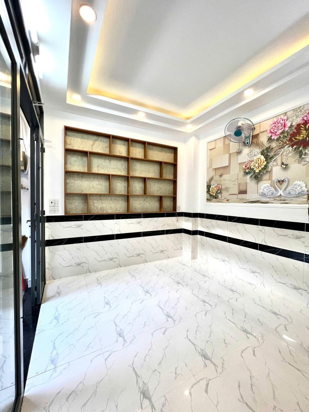 2.8 Tỷ Nhà SHR Quận 12 - 2PN, 24m2, Hẻm Ba Gác - Chính Chủ