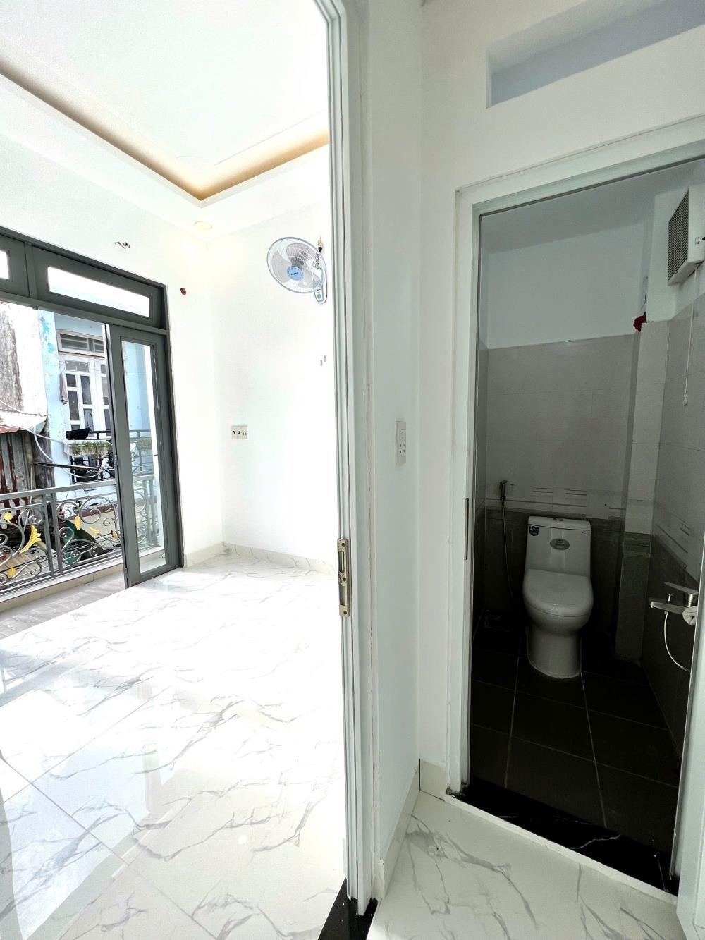 2.8 Tỷ Nhà SHR Quận 12 - 2PN, 24m2, Hẻm Ba Gác - Chính Chủ