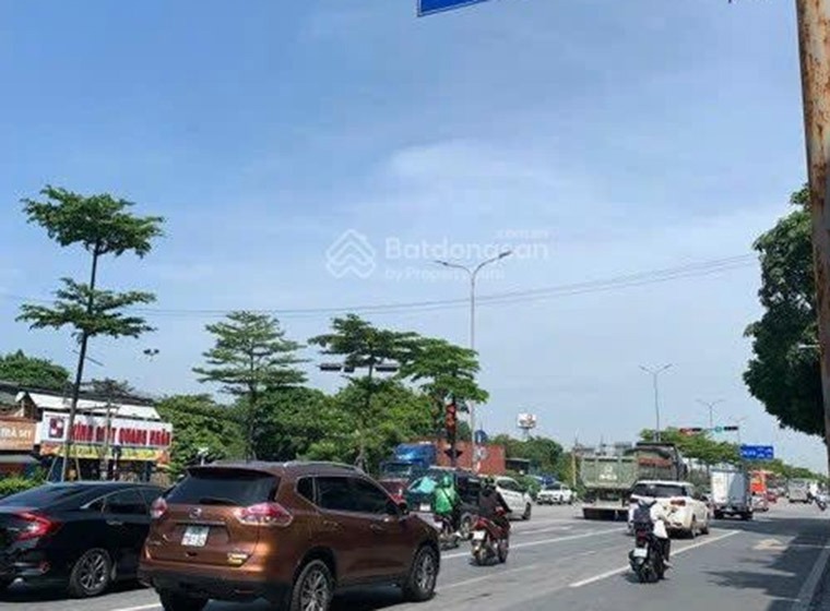 Bán Nhà Mặt Tiền Nguyễn Văn Linh, Long Biên, Hà Nội - Giá 5.2 Tỷ