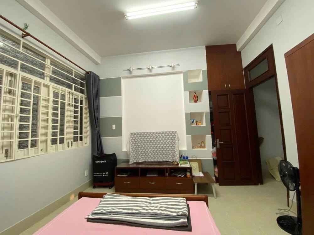 Nhà 65m² Tân Phú - 3PN, Hẻm Xe Hơi - Giá 7.6 Tỷ