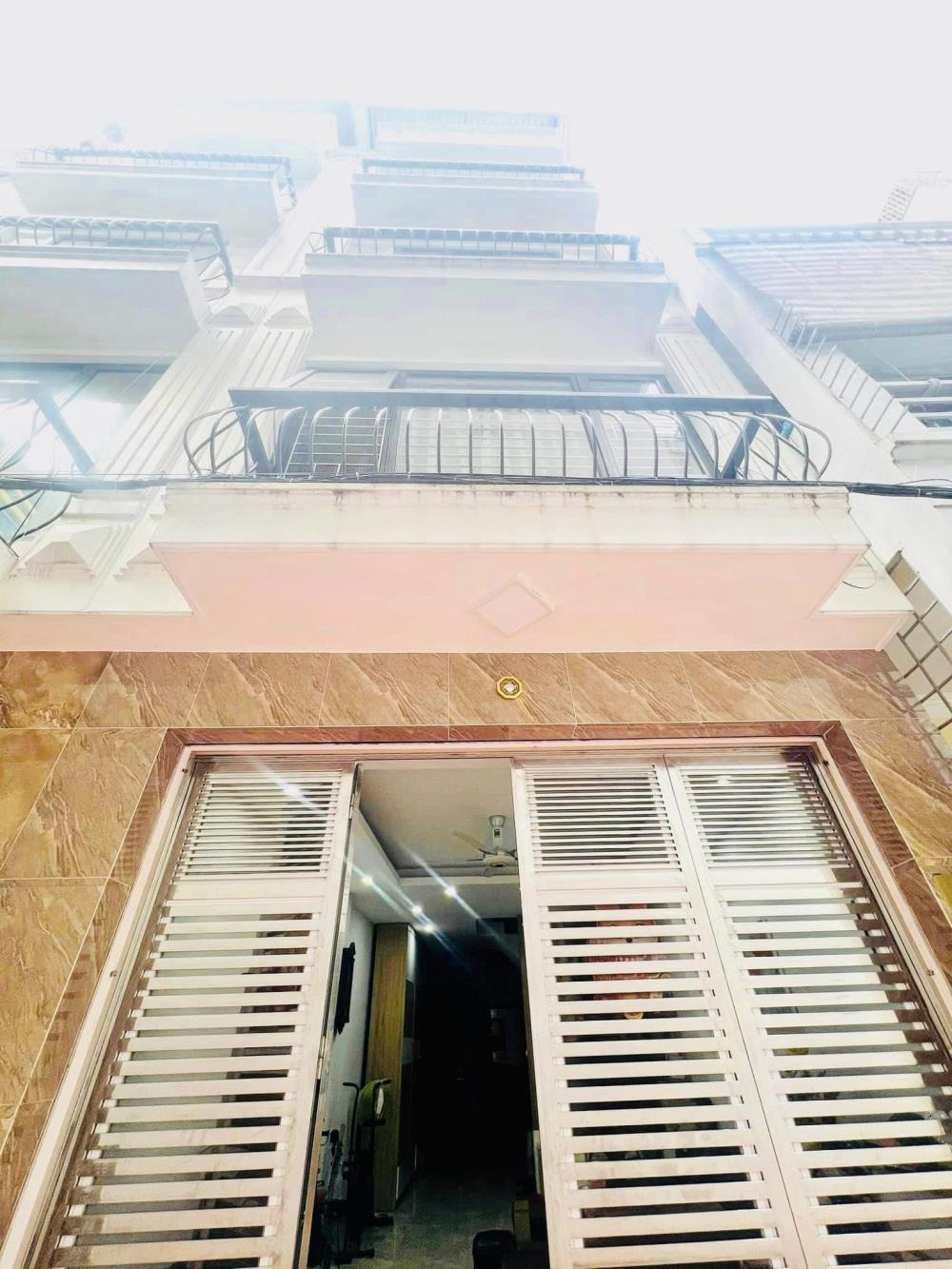Bán nhà Quận Hoàn Kiếm - Phố Nam Ngư - 5.39 tỷ - 25m2, 5 Tầng - Pháp lý rõ ràng