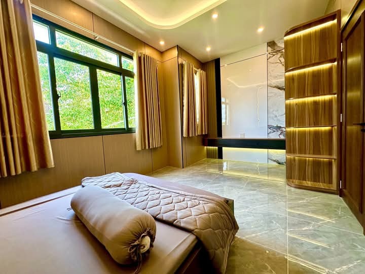 Nhà 6 Tầng Hiện Đại, Vị Trí Đắc Địa Xuân Quỳnh, Cầu Giấy - Giá 26 Tỷ