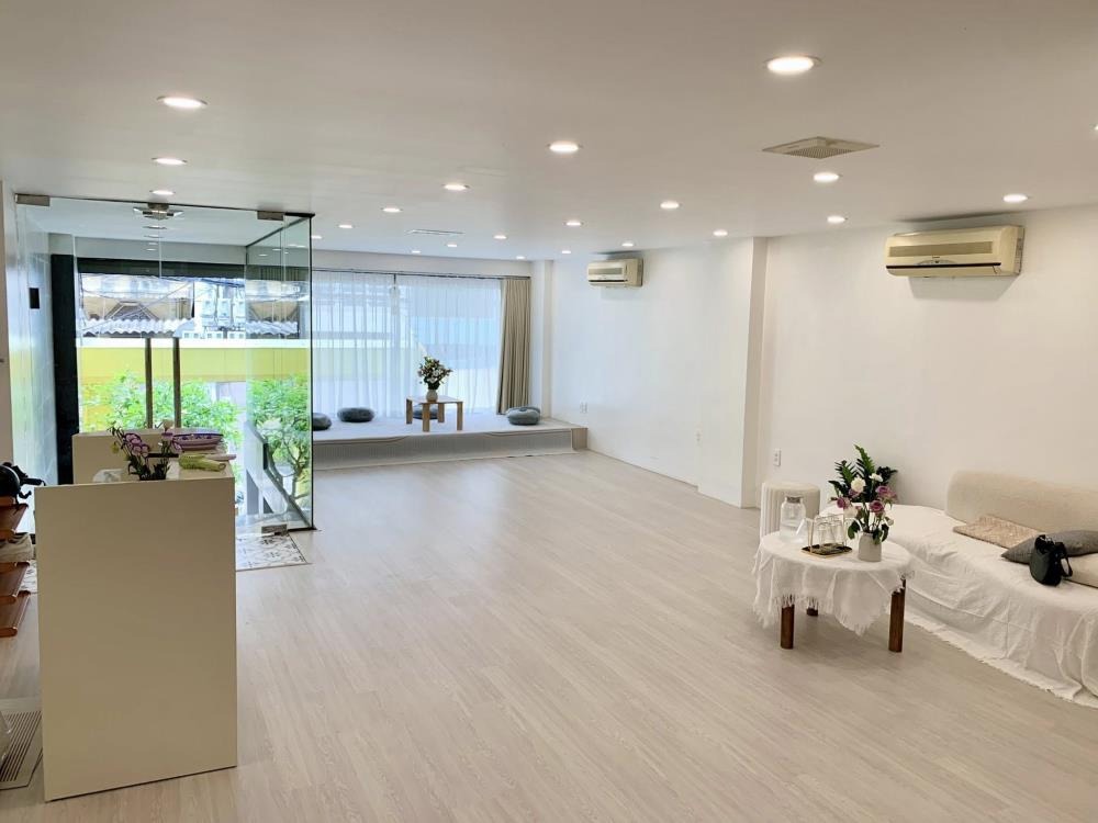 Bán Tòa Nhà 10 Tầng Mặt Phố Võng Thị - View Hồ Tây - 52 Tỷ