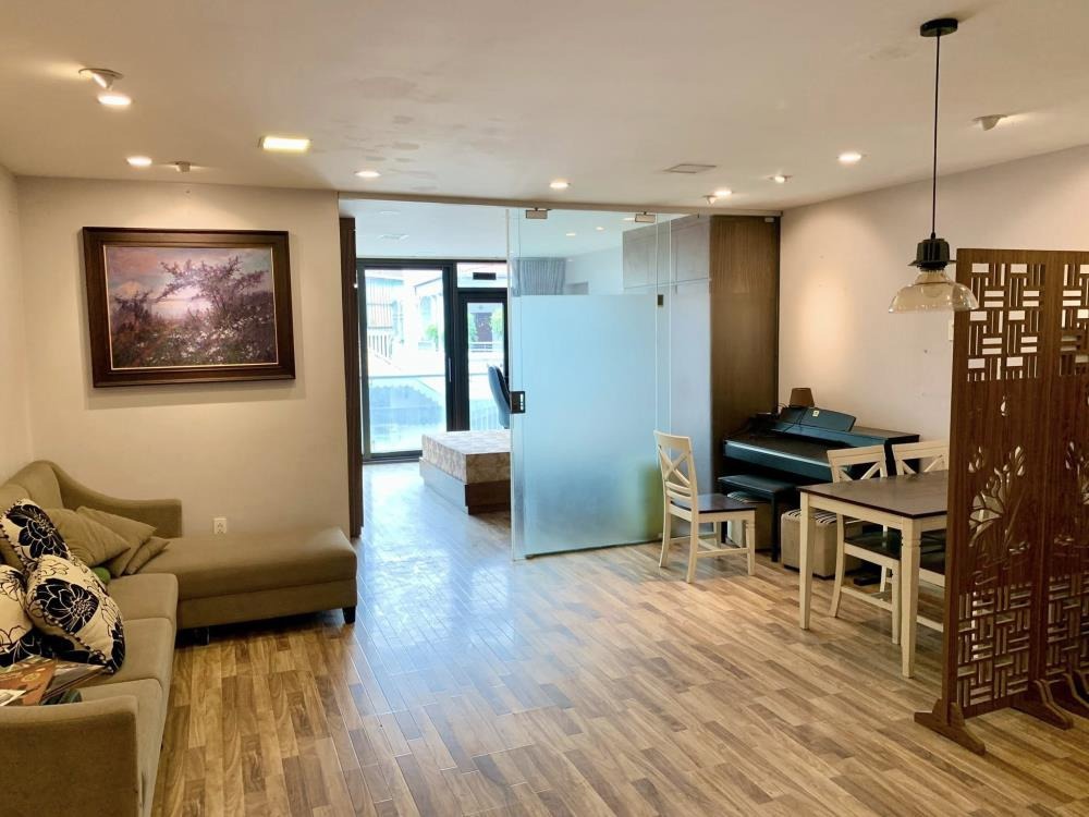 Bán Tòa Nhà 10 Tầng Mặt Phố Võng Thị - View Hồ Tây - 52 Tỷ