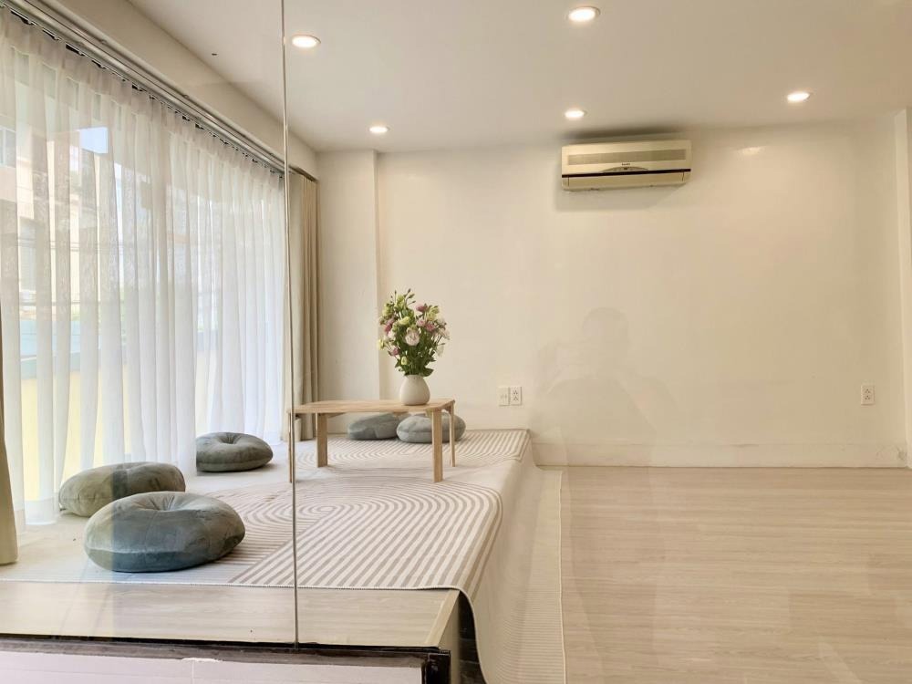 Bán Tòa Nhà 10 Tầng Mặt Phố Võng Thị - View Hồ Tây - 52 Tỷ