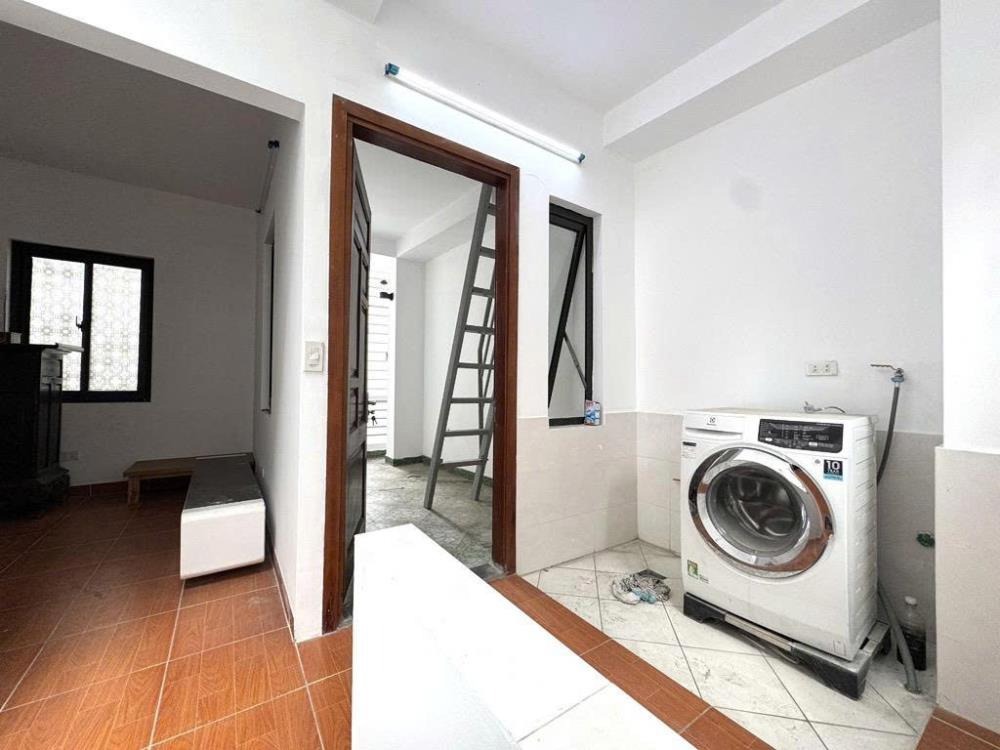 Bán Biệt Thự Gỗ Thịt Cầu Giấy - 8 Tỷ 200 - Vị Trí Độc Tôn