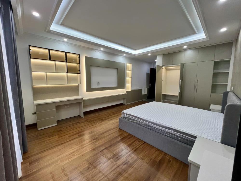 Nhà 56m2, 3 Tầng, Giá 5 Tỷ - Vị Trí Đắc Địa, Gần Mặt Phố