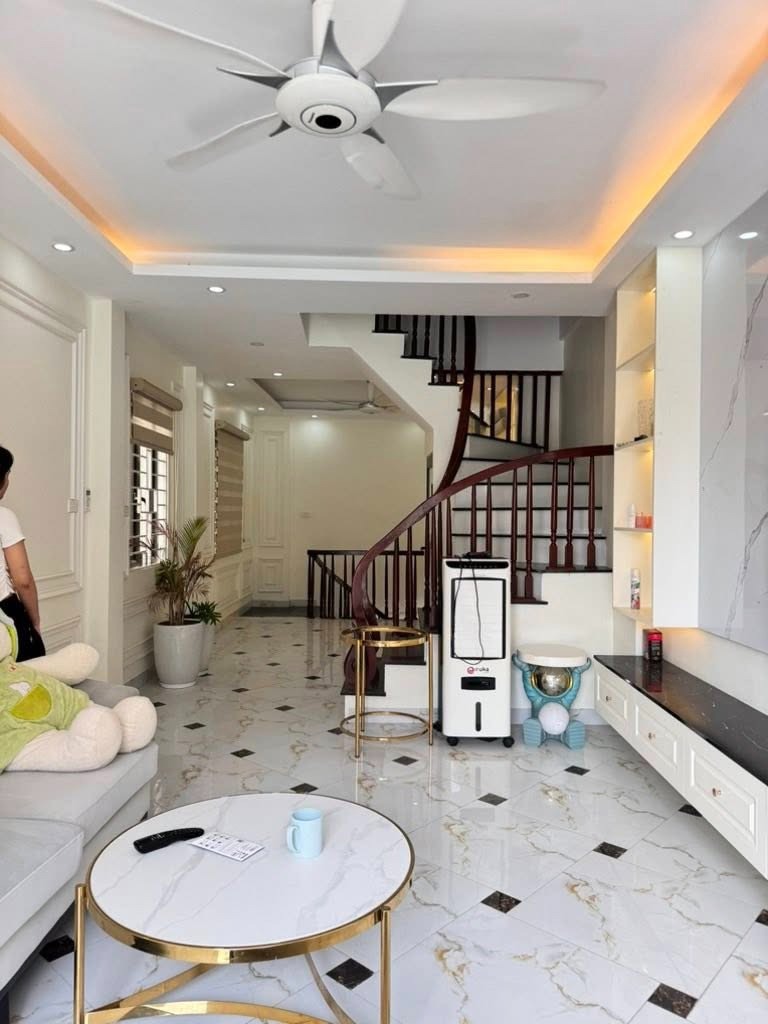 Bán nhà Hà Đông - Gara Ô Tô 5 Tầng - Vị Trí Đắc Địa, Giá Tốt