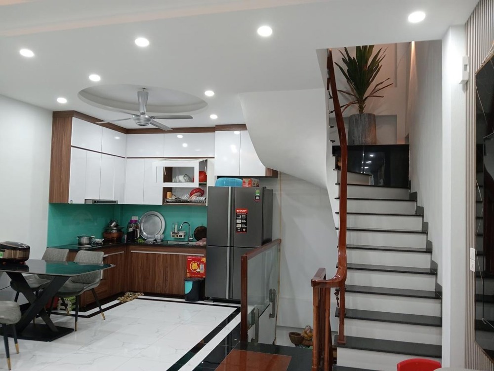 Bán nhà Đại Mỗ 5 tầng, Full Nội Thất, Ô Tô Đỗ Cận Nhà - Giá Tốt