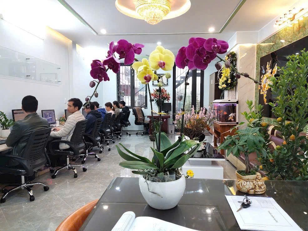 Bán nhà liền kề chân chung cư Tô Hiệu, Hà Đông - 61m2, 5 tầng, thang máy, KD tốt, giá 16.5 tỷ