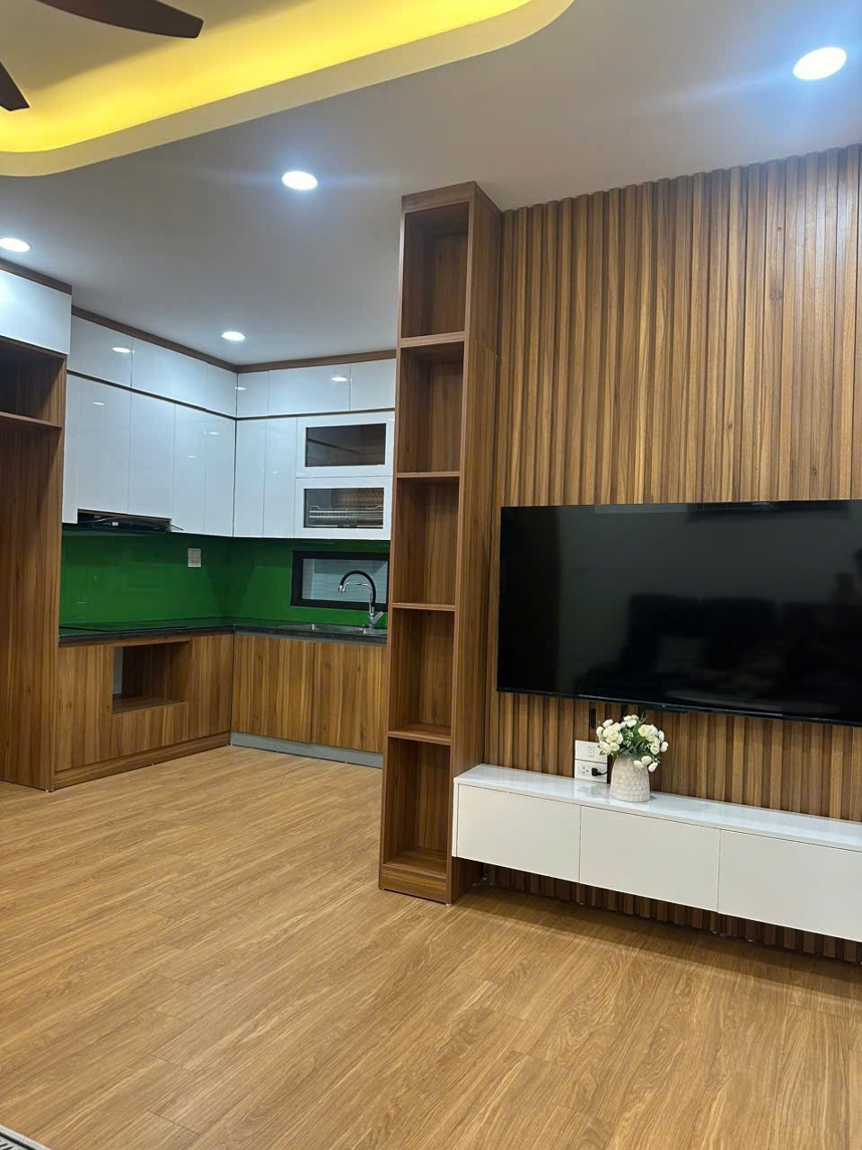Bán Gấp Căn Hộ 70m2, 2PN, Linh Đàm - Giá 4.53 Tỷ (Bao Sang Tên)