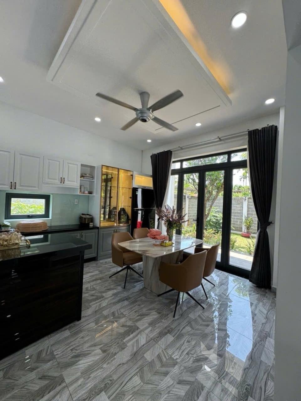 Biệt Thự Bùi Công Trừng HM: 765m2, 36x25m, Giá Chỉ 1x Tỷ - Vị Trí Đắc Địa